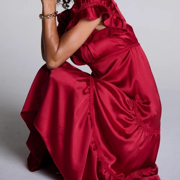 Size Large Max Studio London Flutter Sleeve Satin Midi Dress - NWT! - Picture 3 of 11